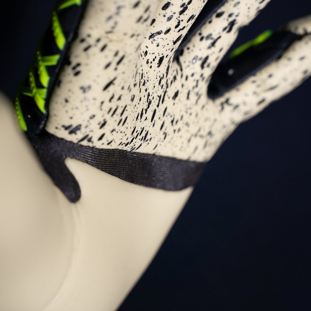 Prediction Flex HN Goalkeeper Gloves